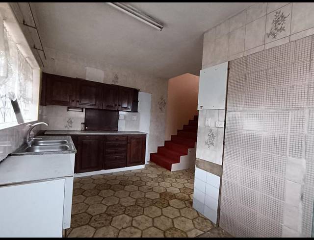 3 BEDROOM HOUSE FOR SALE IN MEREWENT